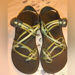 Chaco sandals, size Women’s 6, gorgeous green